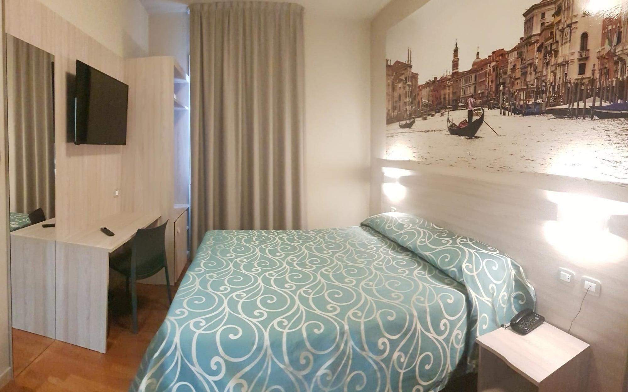 Hotel Altieri 3*